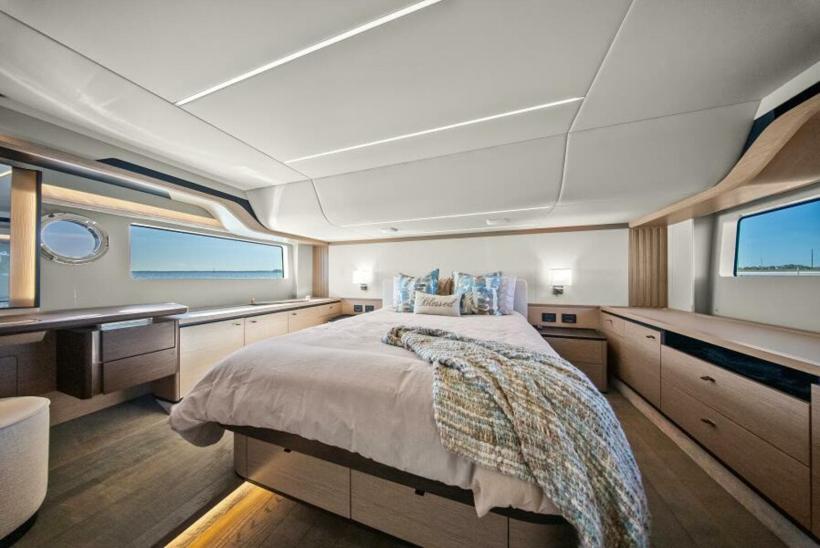 2025 Absolute Navetta 53 - Stateroom