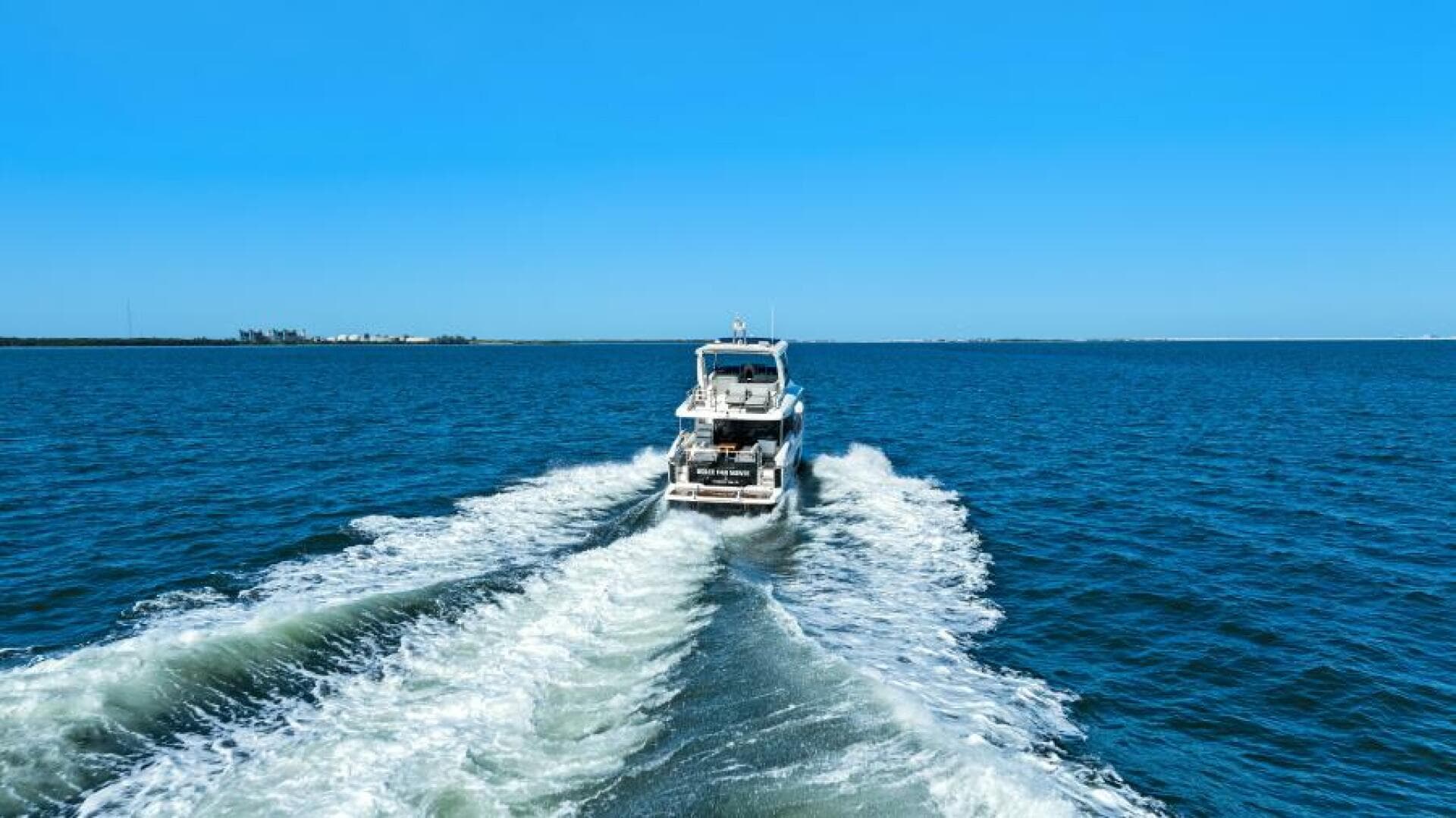 2025 Absolute Navetta 53 - Profile