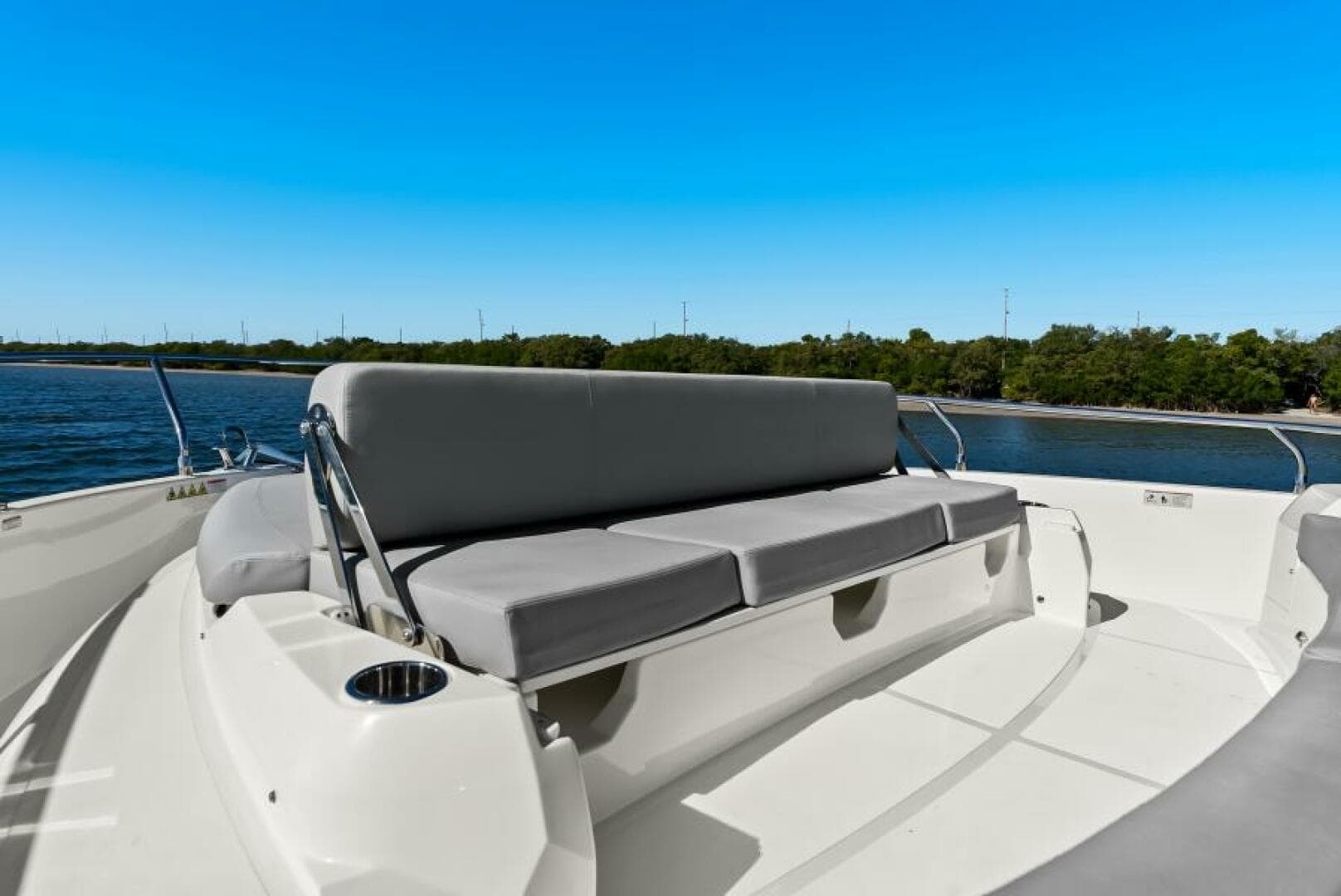 2025 Absolute Navetta 53