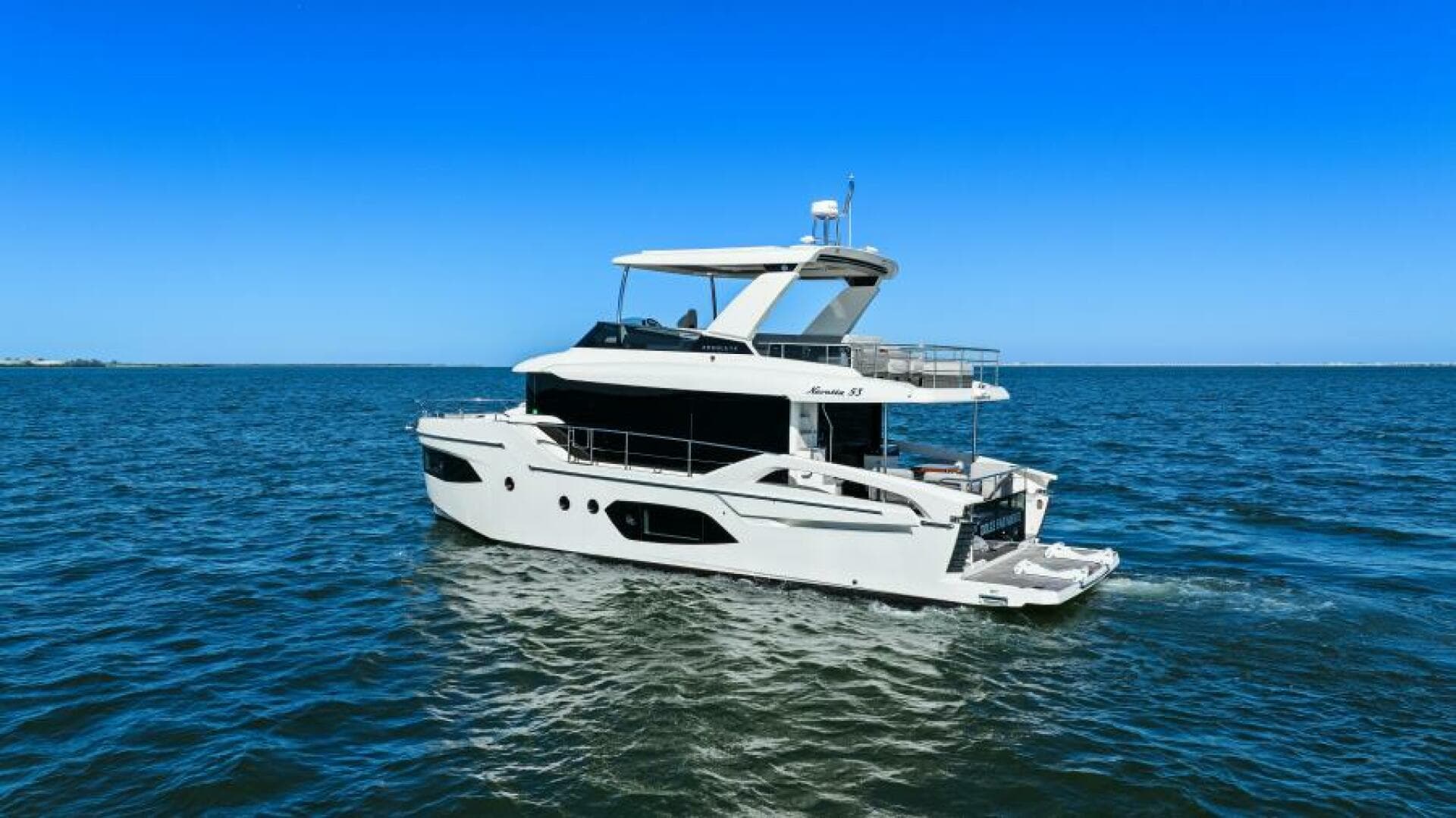 2025 Absolute Navetta 53 - Profile