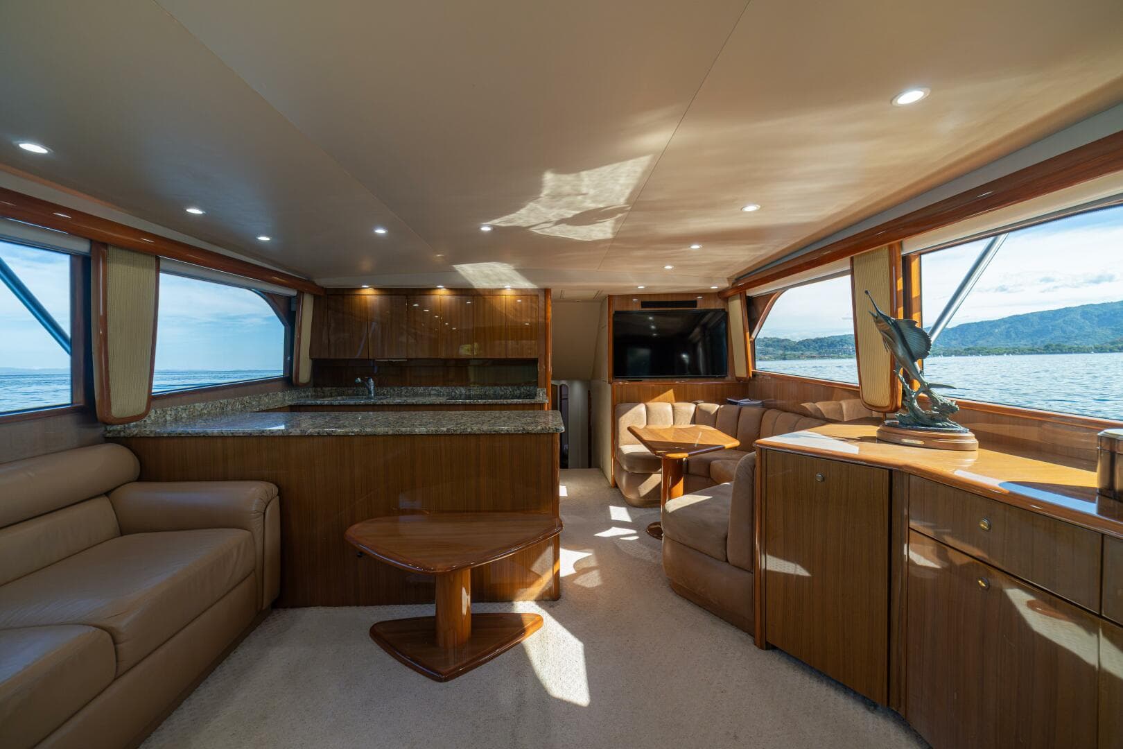 2006 Viking 56 "Scandaloso"