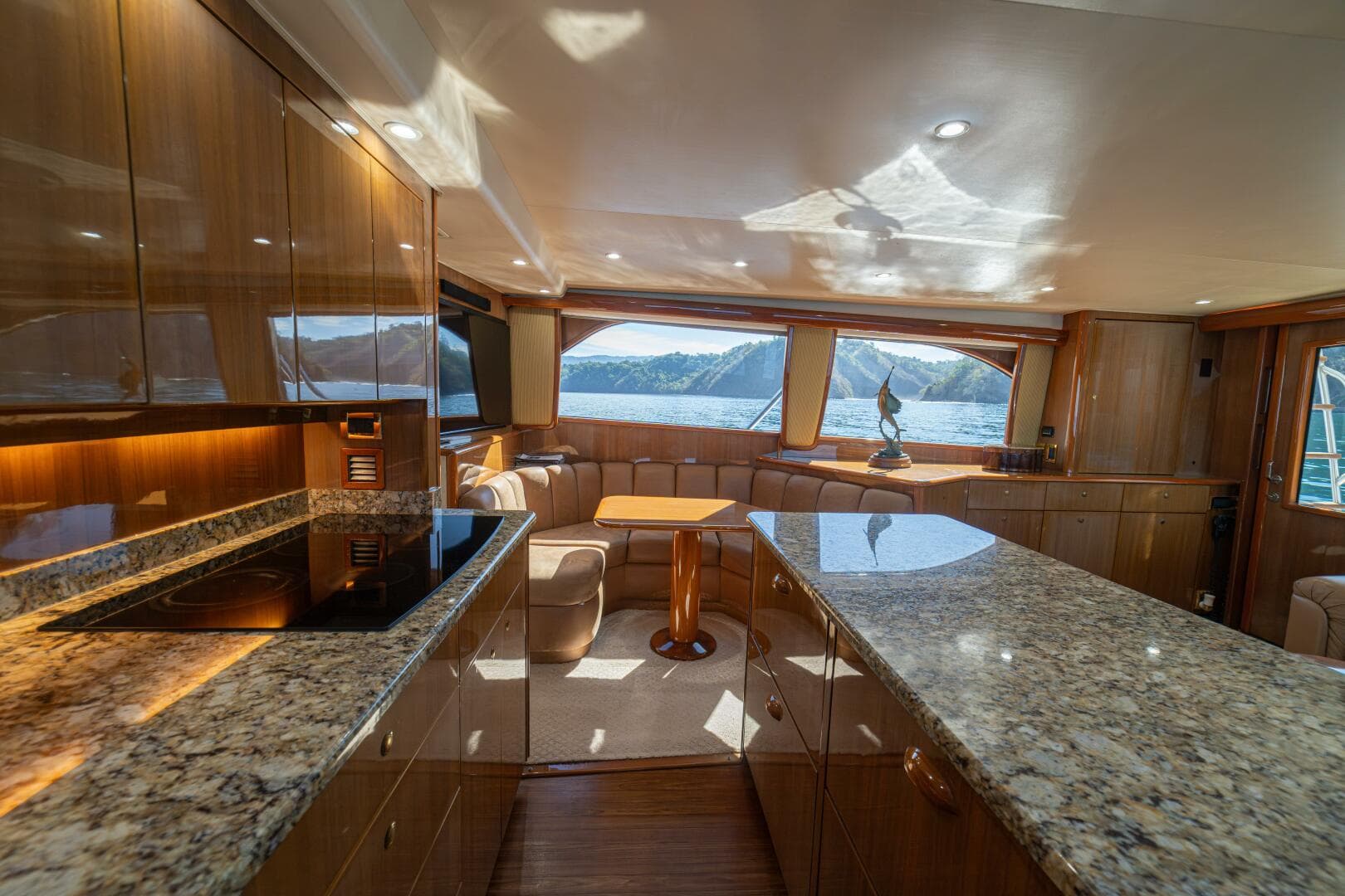 2006 Viking 56 "Scandaloso"