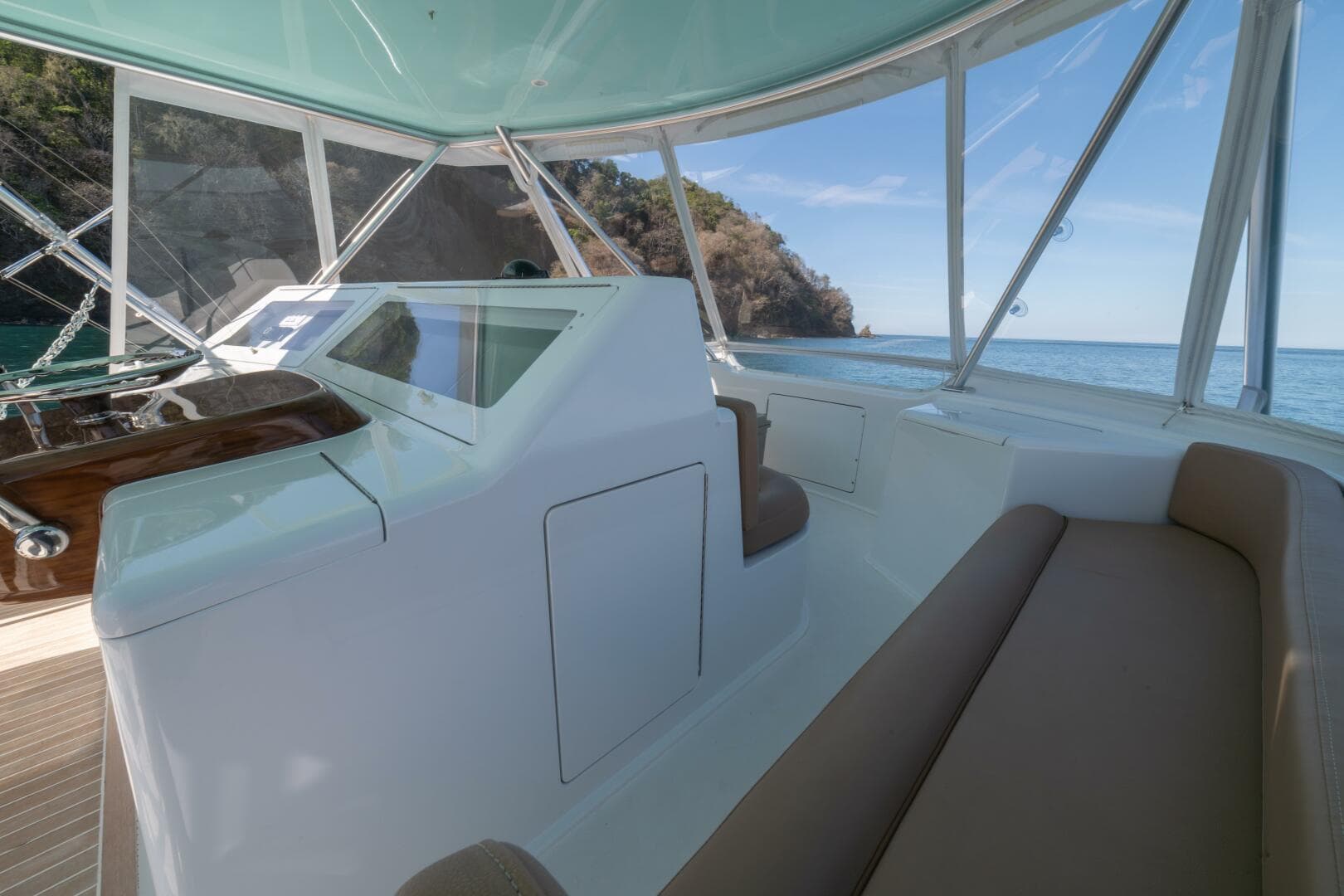 2006 Viking 56 "Scandaloso"