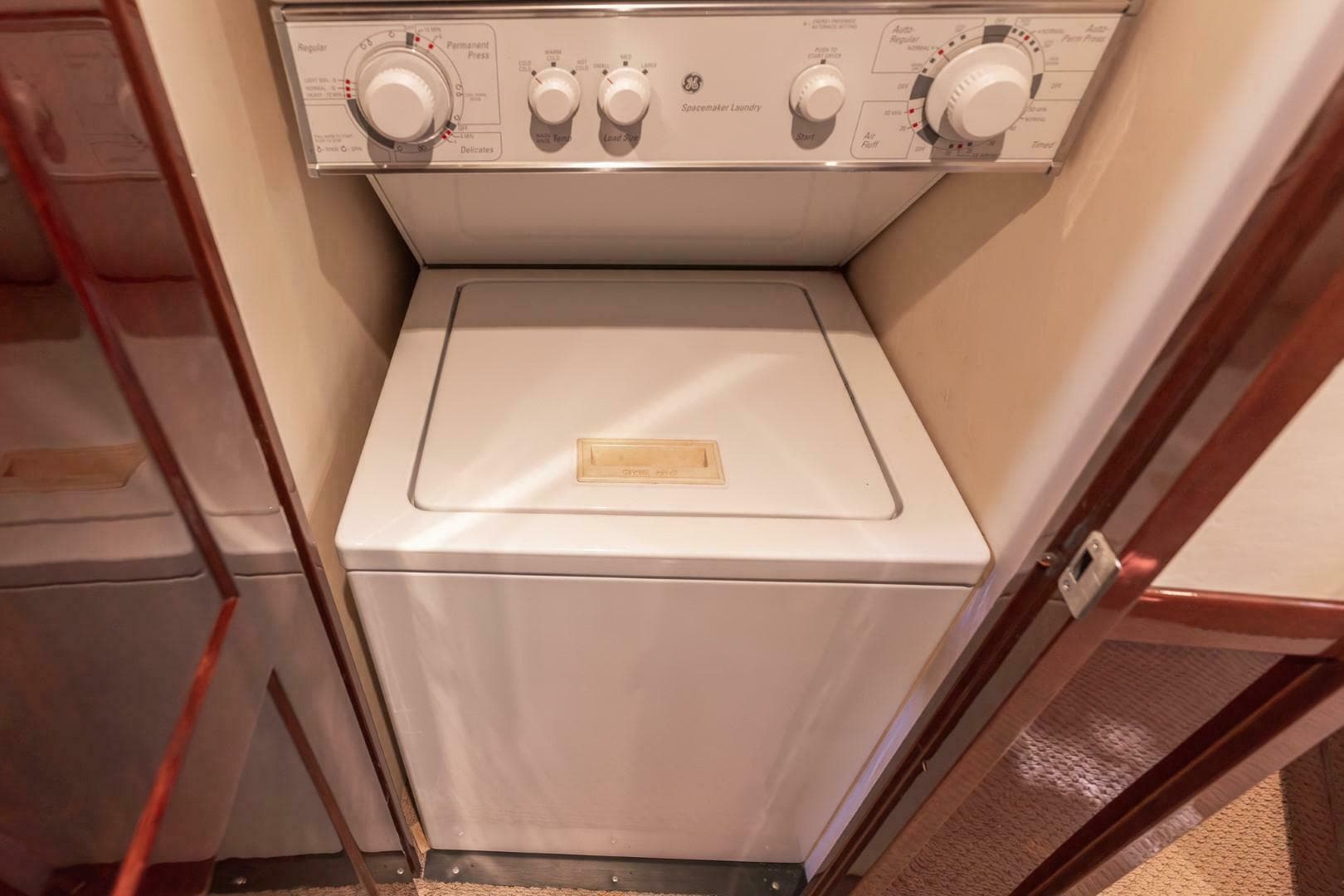 2008 Sea Ray 58 Sedan Bridge