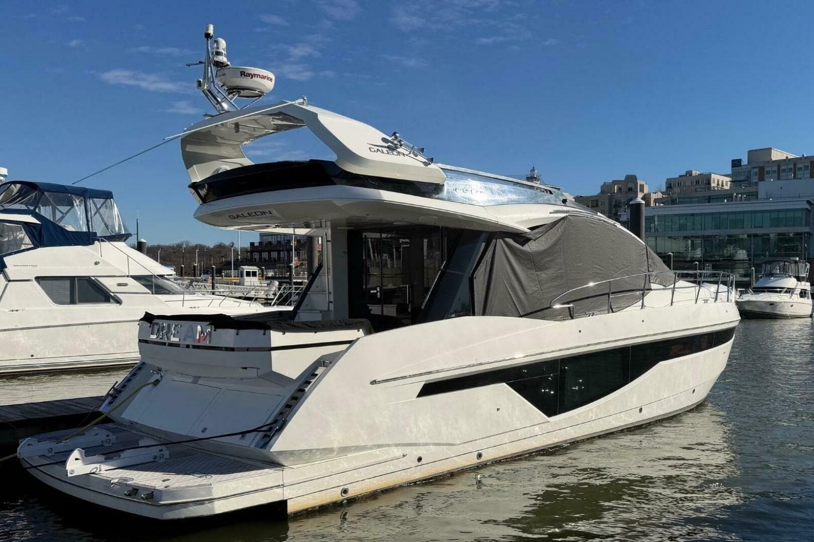2019 Galeon 470 Sky