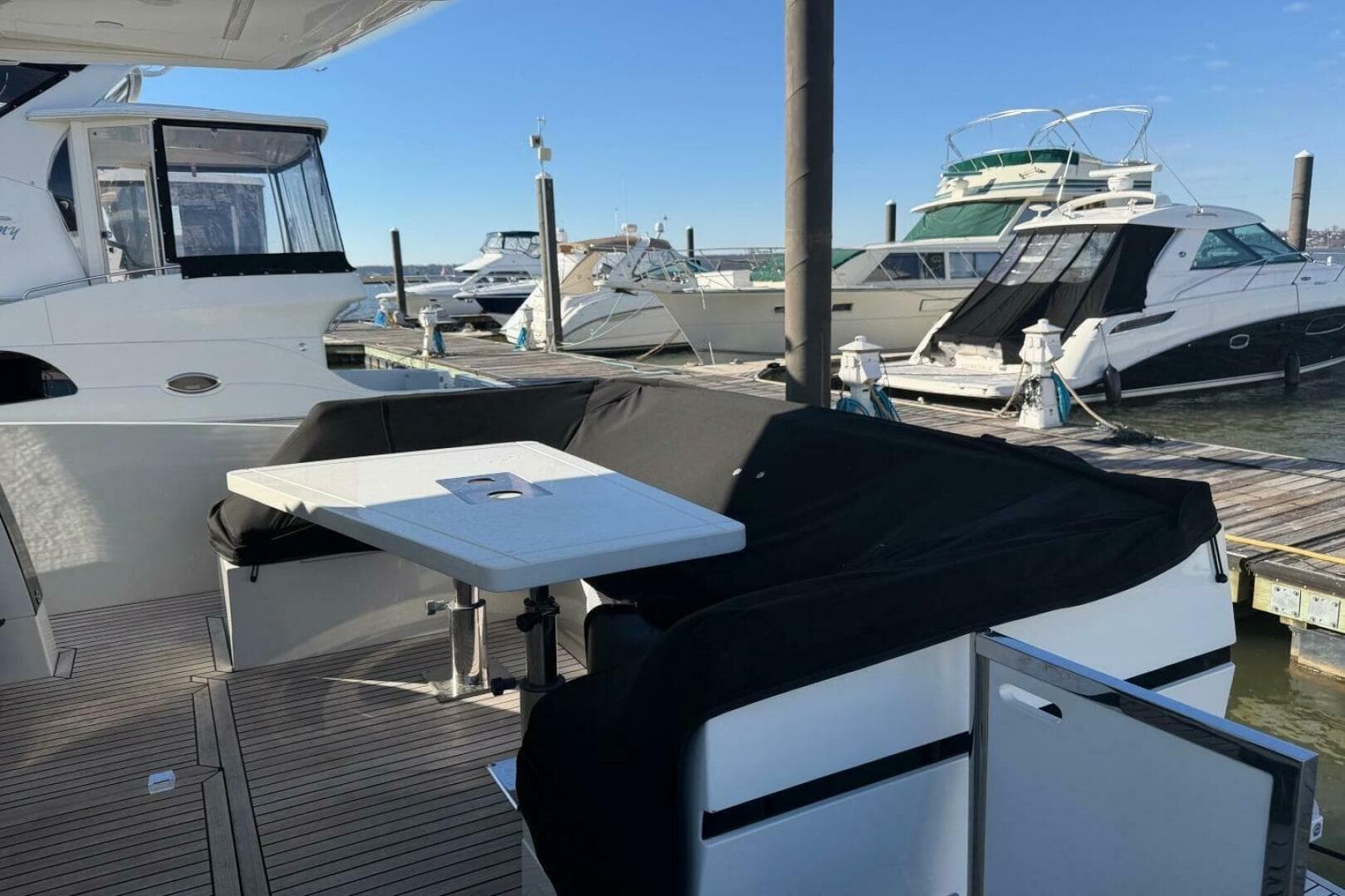 2019 Galeon 470 Sky