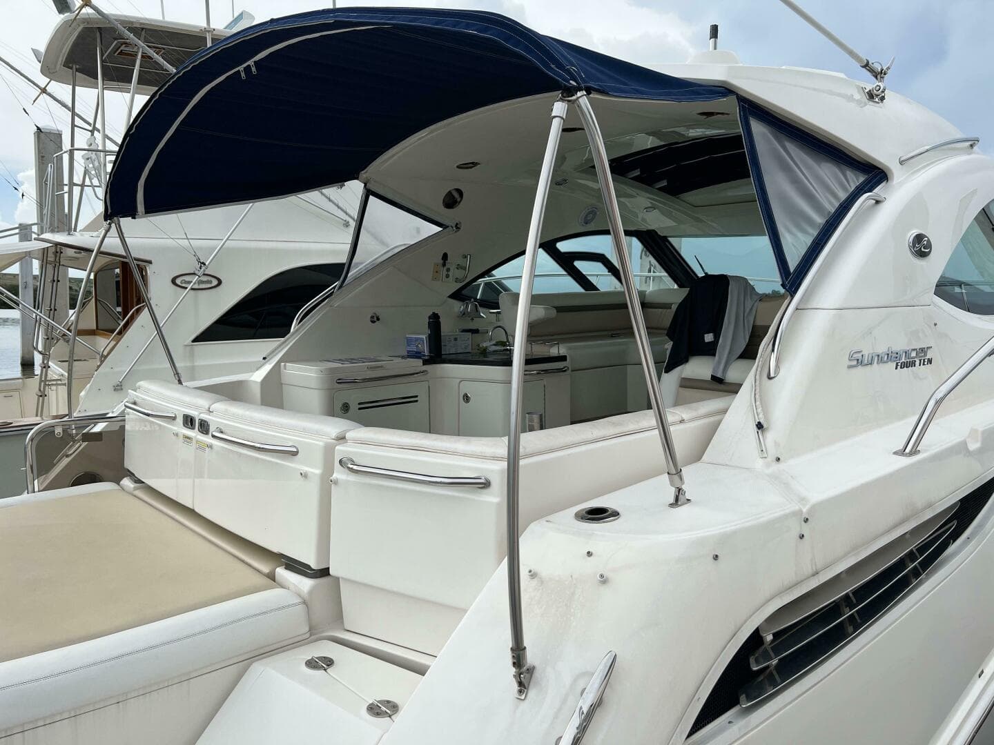 2014 Sea Ray 410 Sundancer