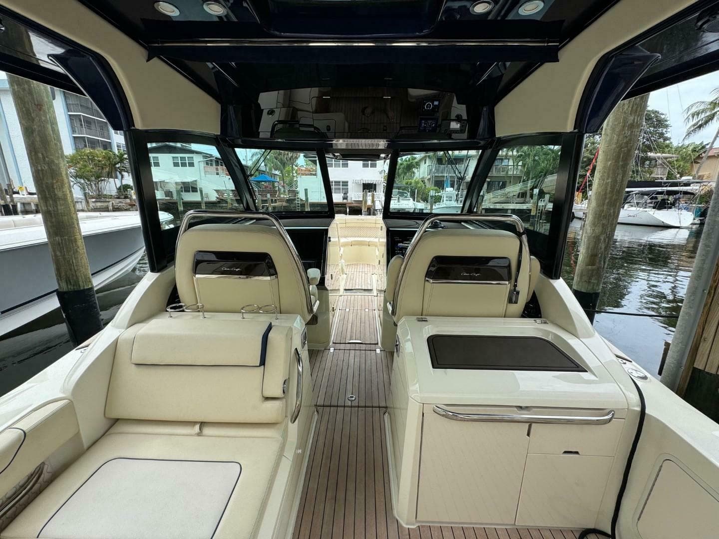 2022 Chris-Craft Calypso 35