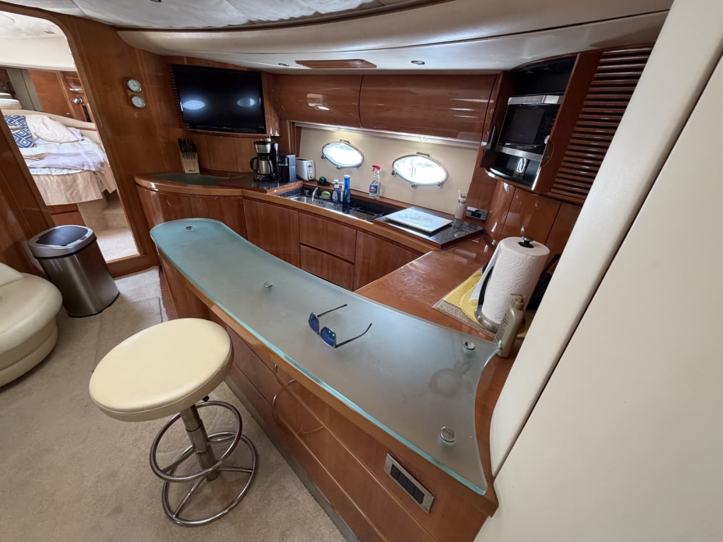 2001 Viking Sport Cruisers V65 Express