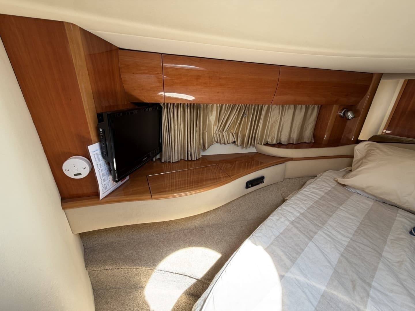 2001 Viking Sport Cruisers V65 Express