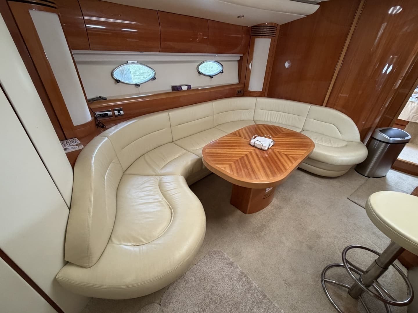 2001 Viking Sport Cruisers V65 Express