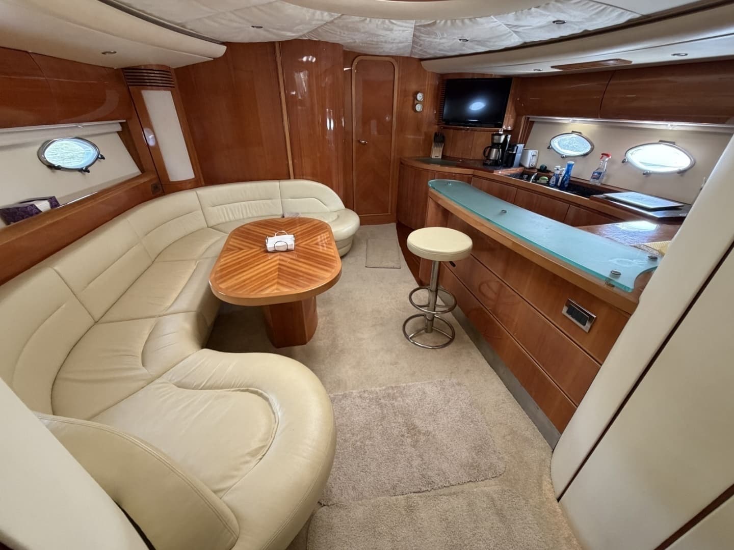 2001 Viking Sport Cruisers V65 Express