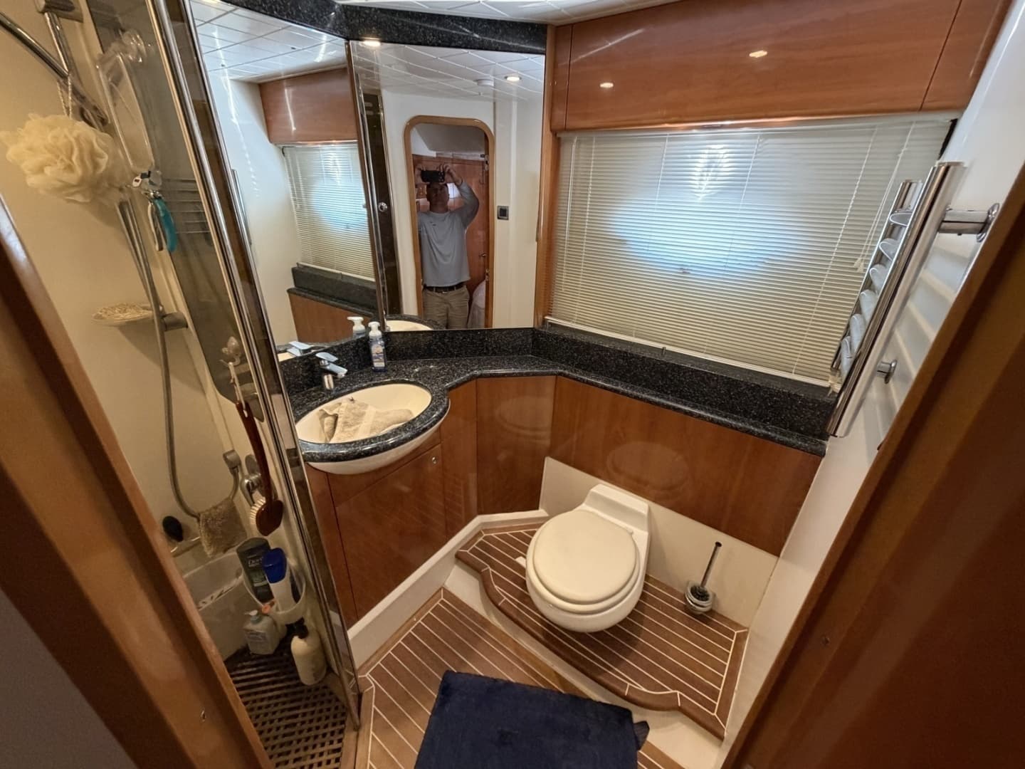 2001 Viking Sport Cruisers V65 Express