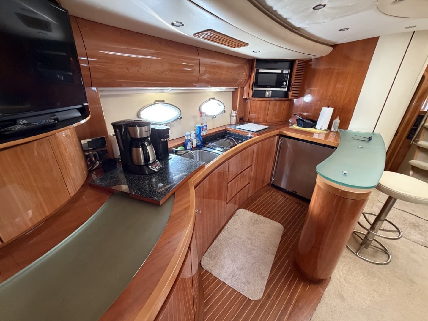 2001 Viking Sport Cruisers V65 Express