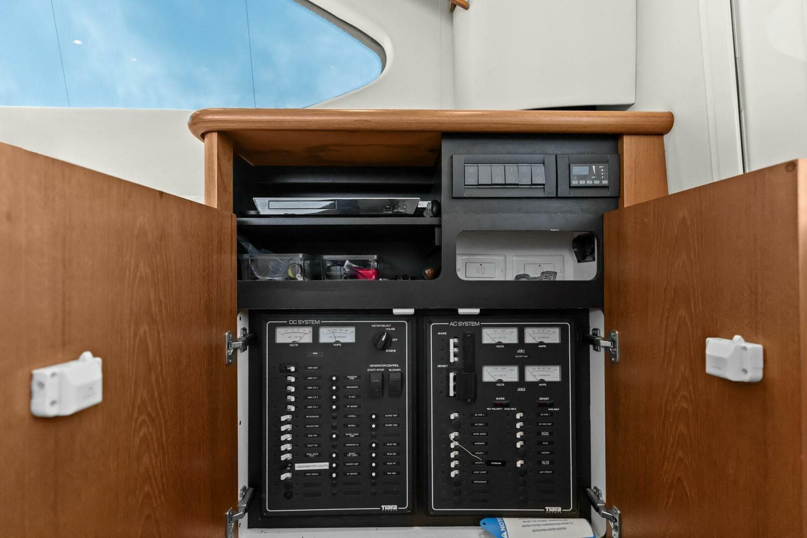 2013 Tiara Yachts 3900 Convertible