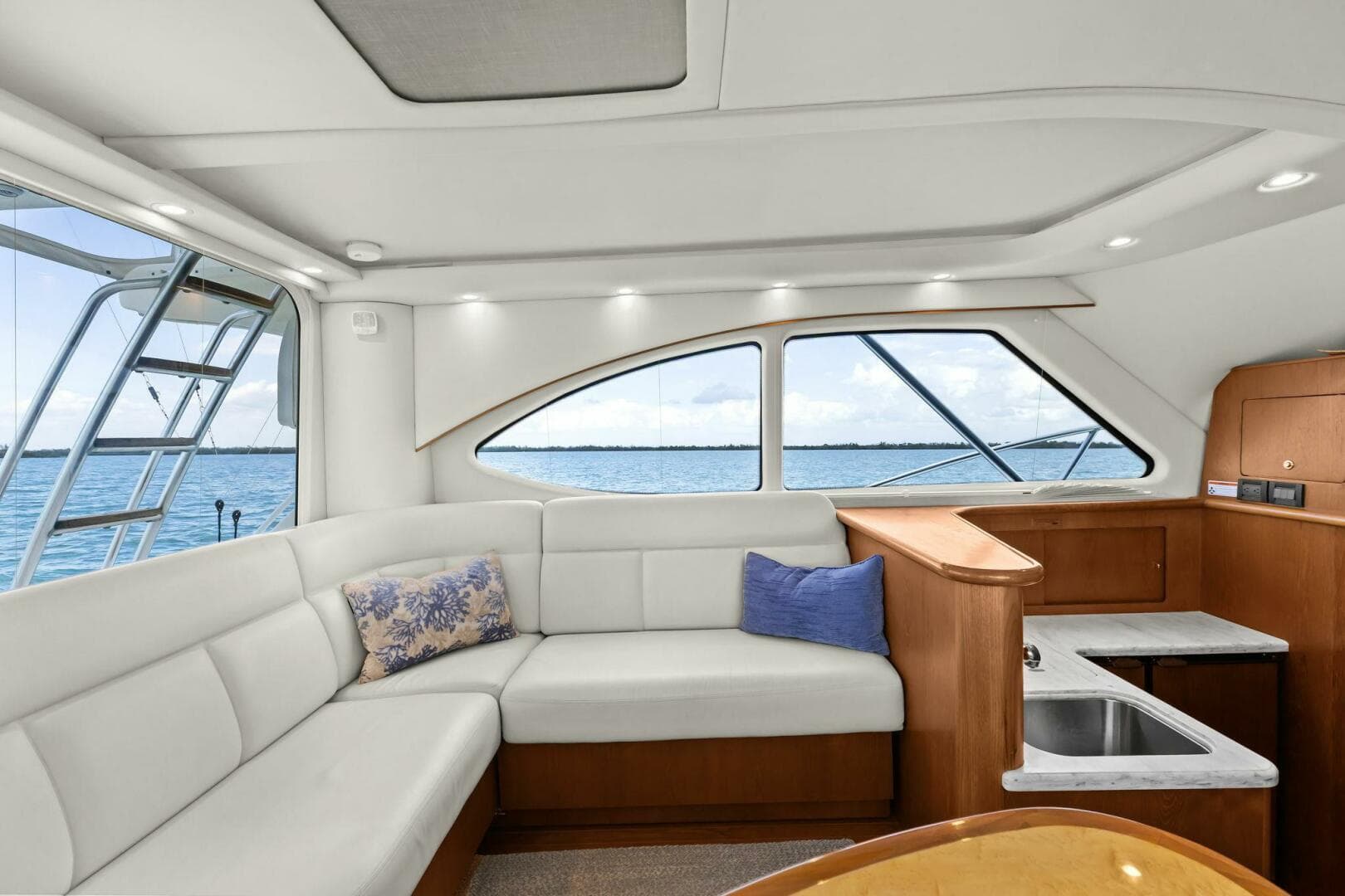2013 Tiara Yachts 3900 Convertible