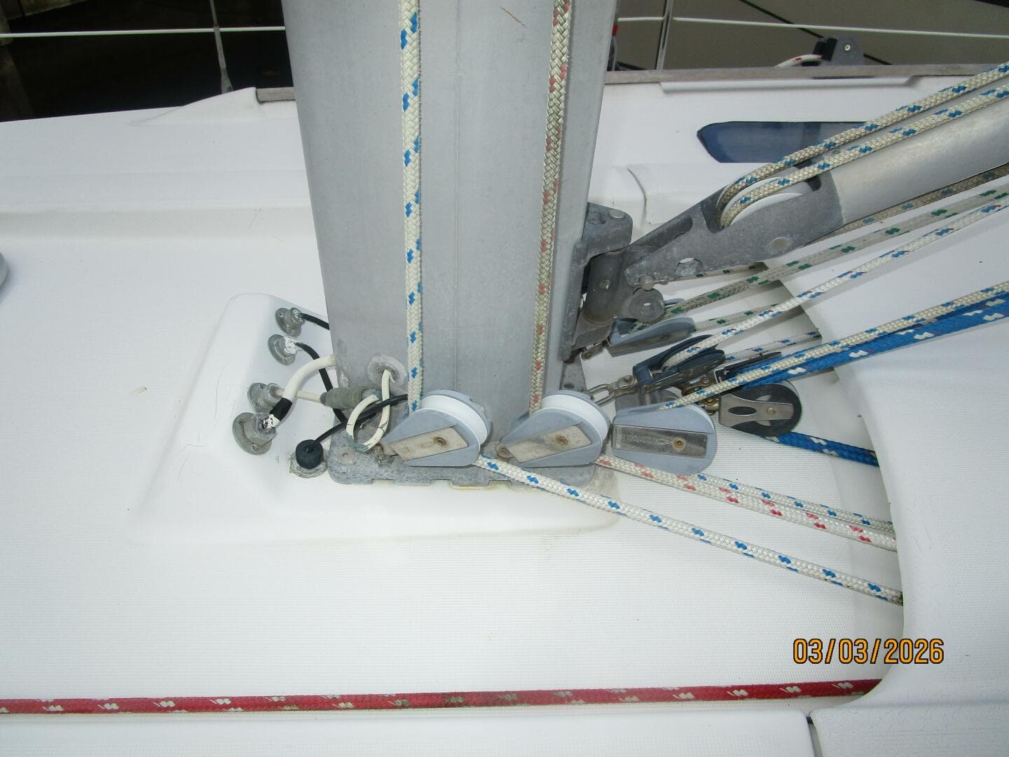 35' Beneteau mast base2
