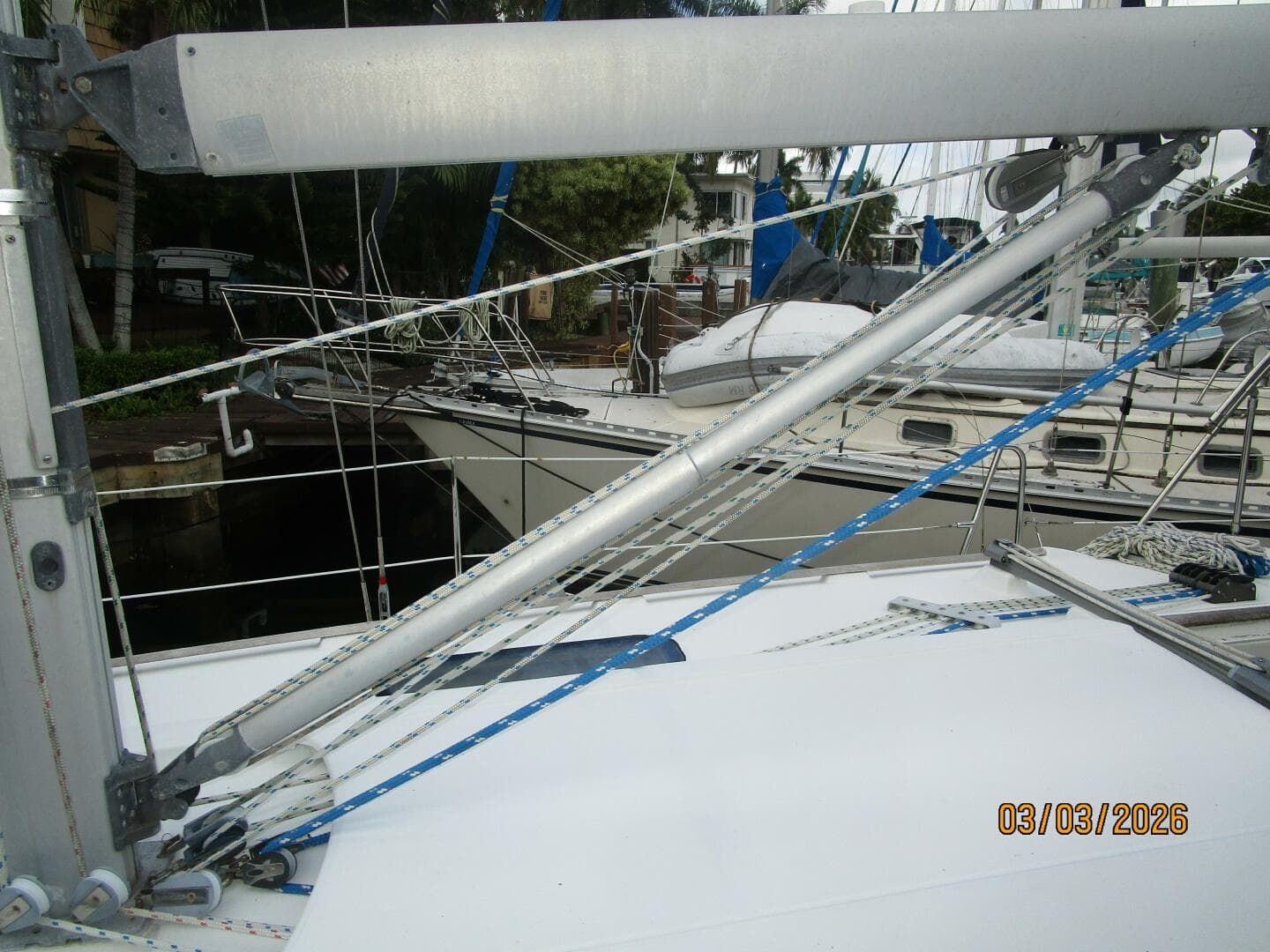 35' Beneteau boom vang1