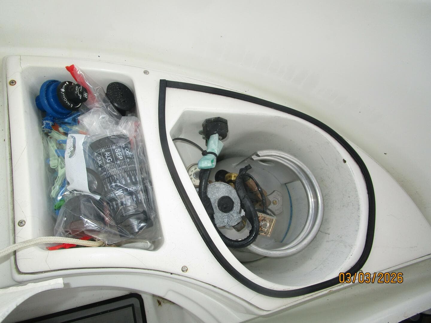 35' Beneteau cockpit propane locker