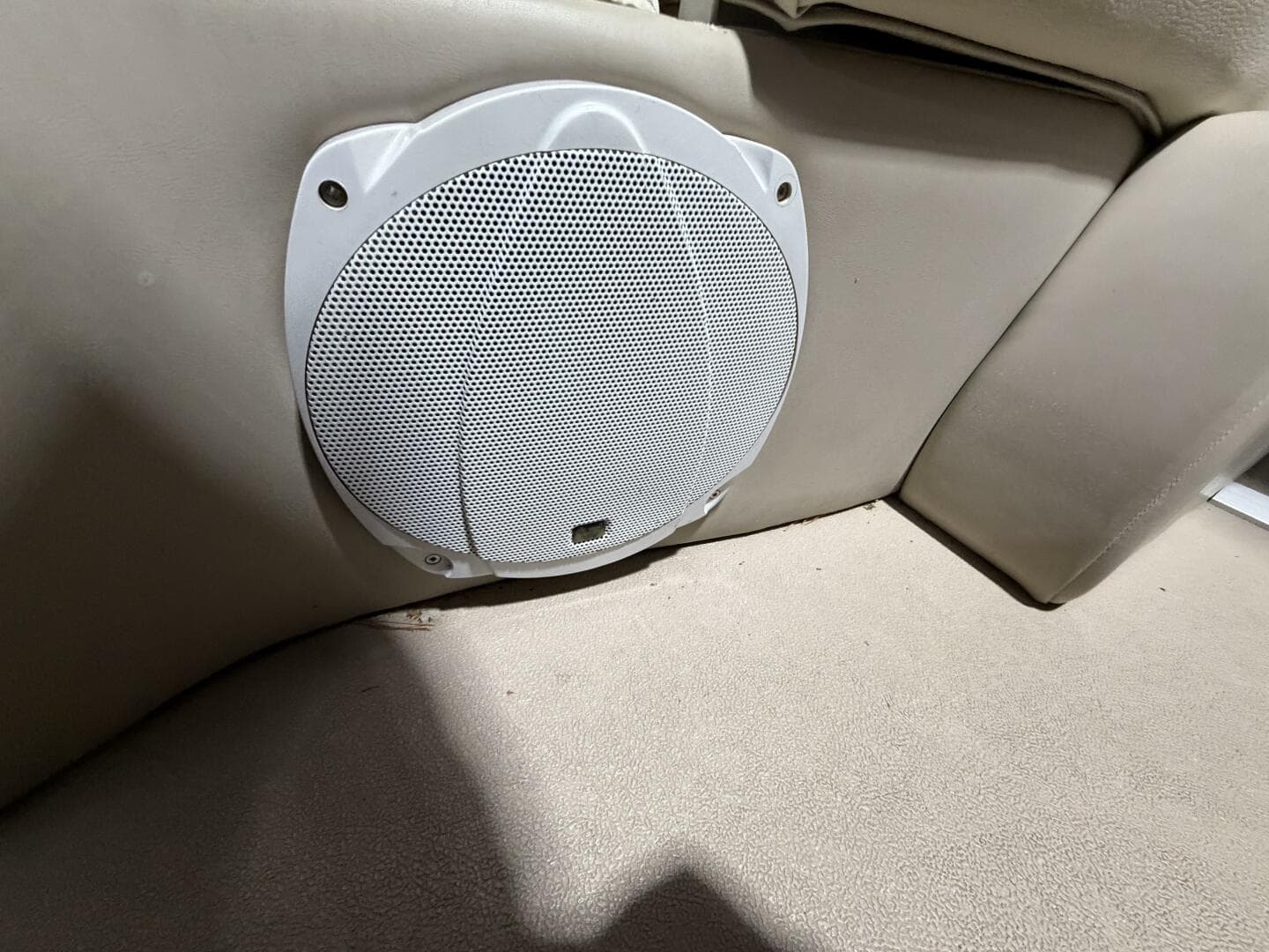 2011 Bennington 2554 GCW