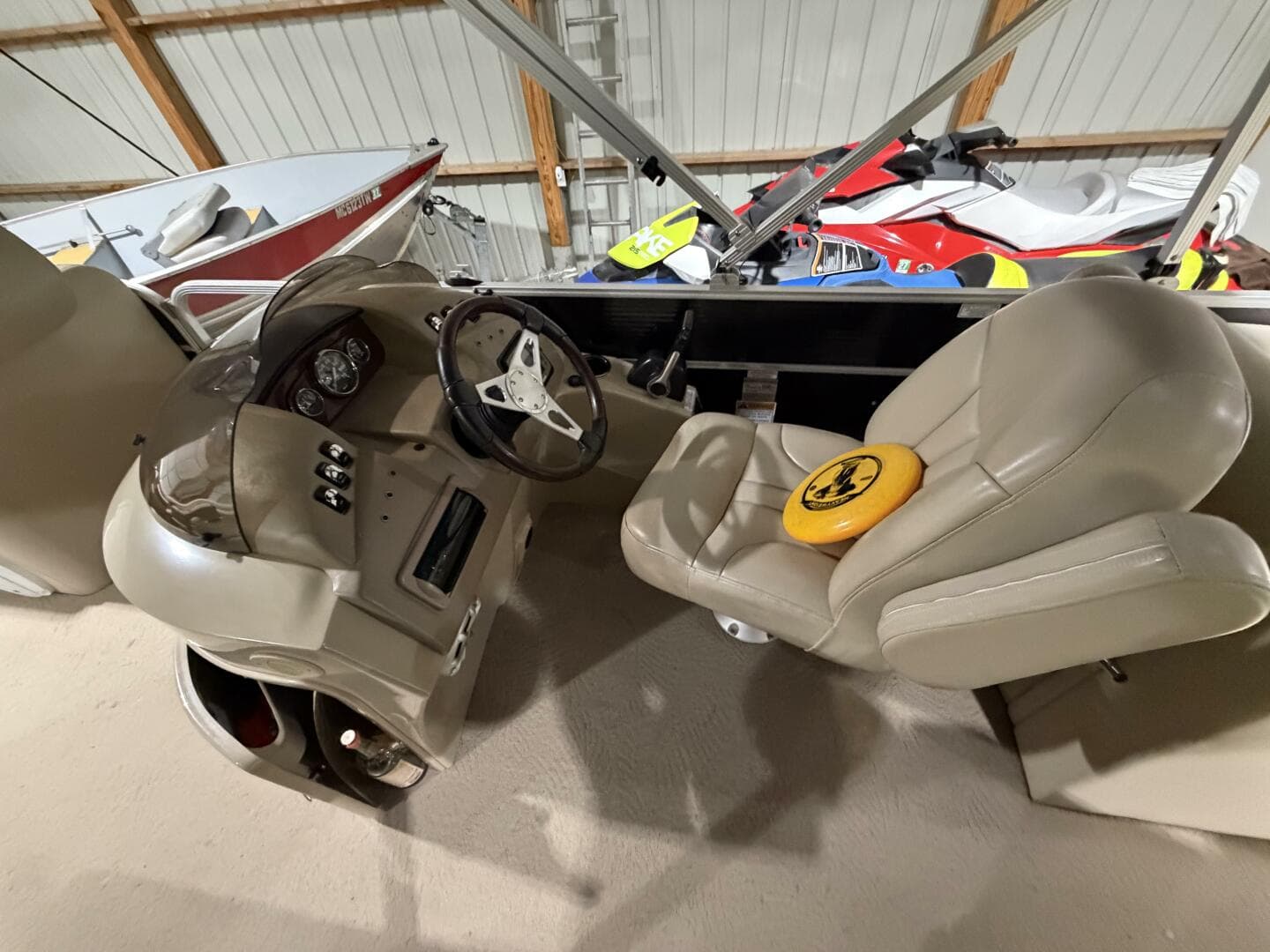 2011 Bennington 2554 GCW