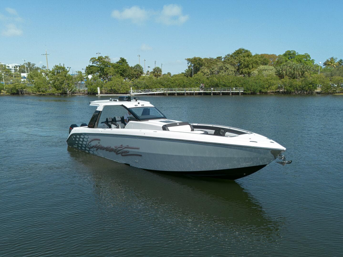 2025 Cigarette Auroris