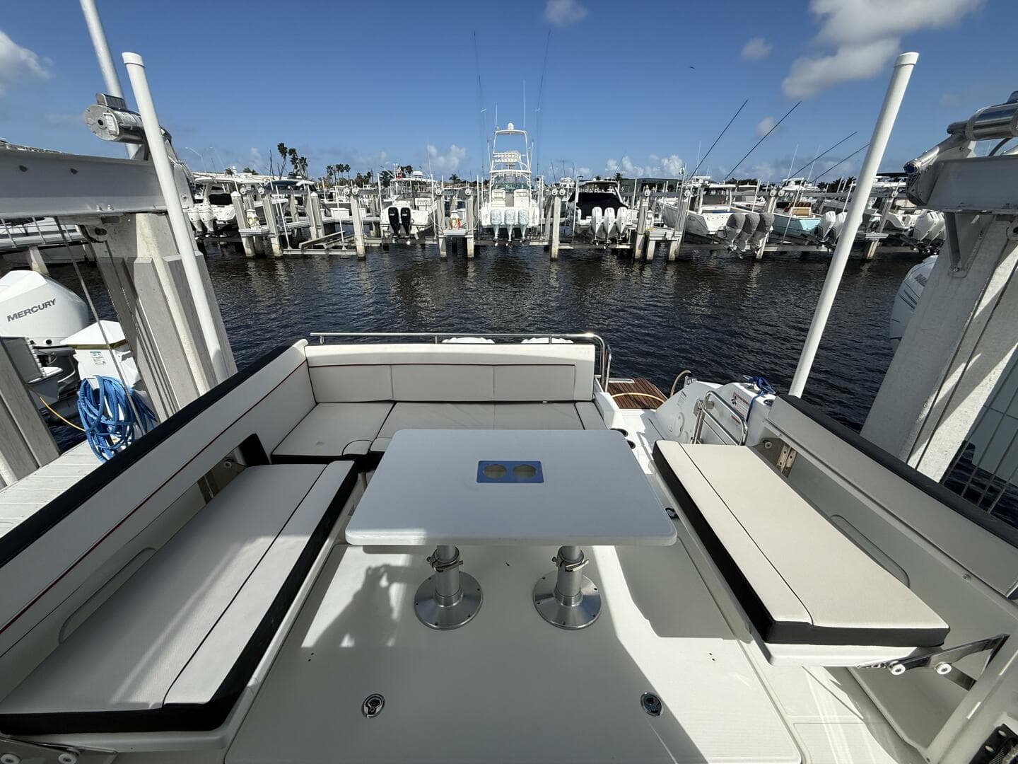 2022 Jeanneau 10.5 Leader WA