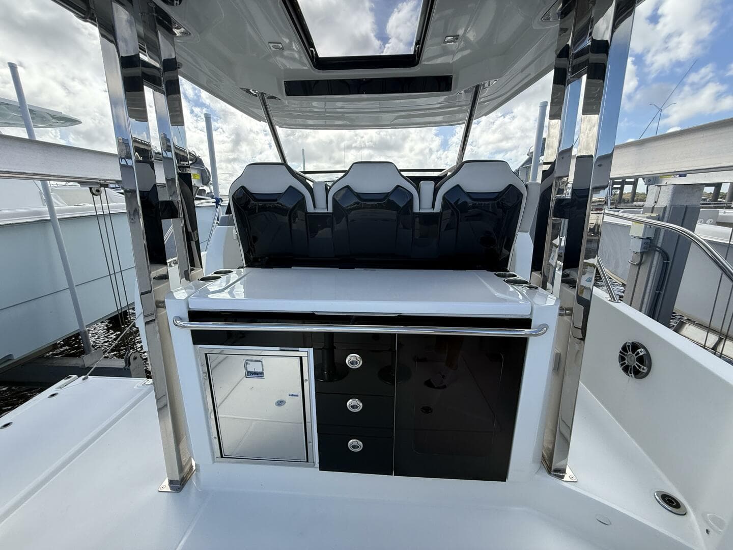 2022 Jeanneau 10.5 Leader WA