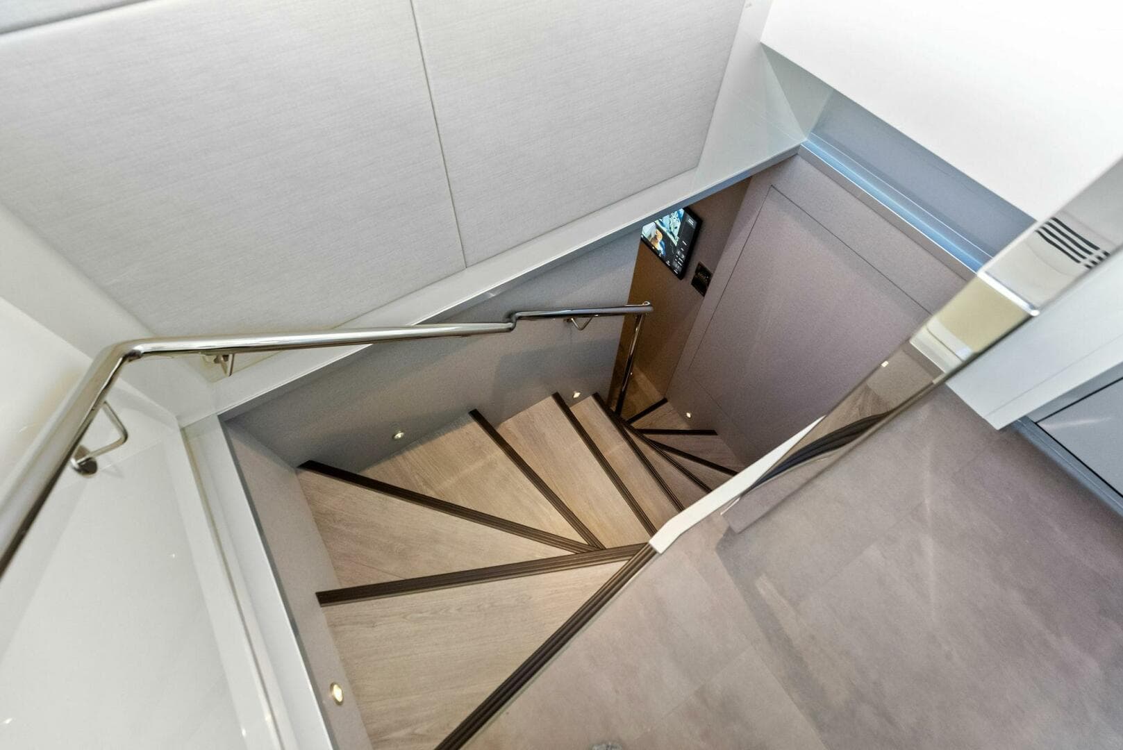 2024 Ocean Alexander 35 Revolution