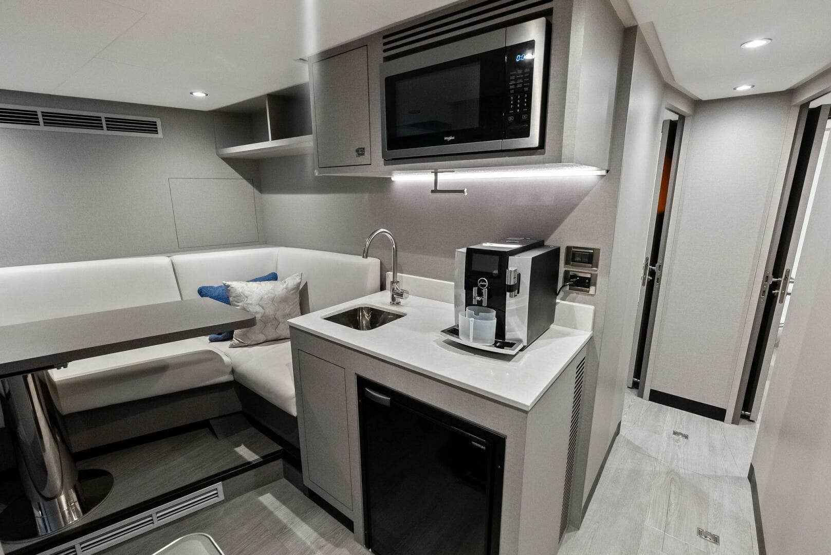 2024 Ocean Alexander 35 Revolution