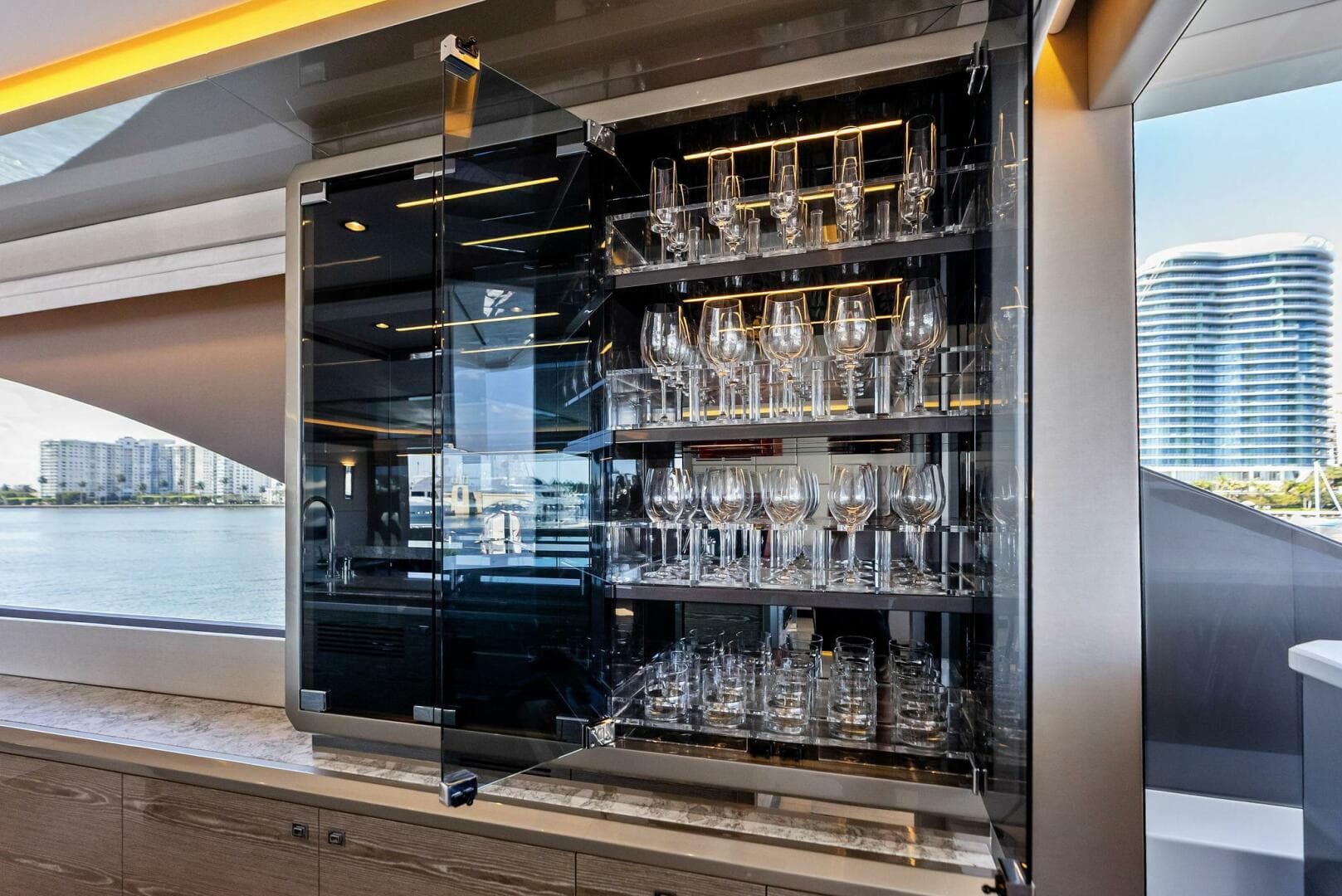 2024 Ocean Alexander 35 Revolution