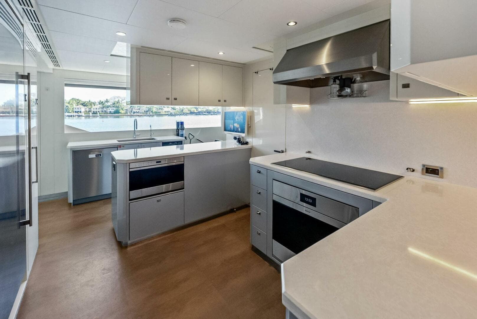 2024 Ocean Alexander 35 Revolution