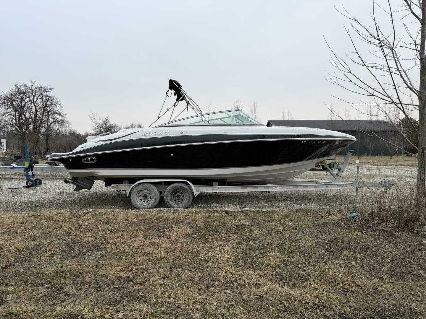 2005 Four Winns 250 Horizon