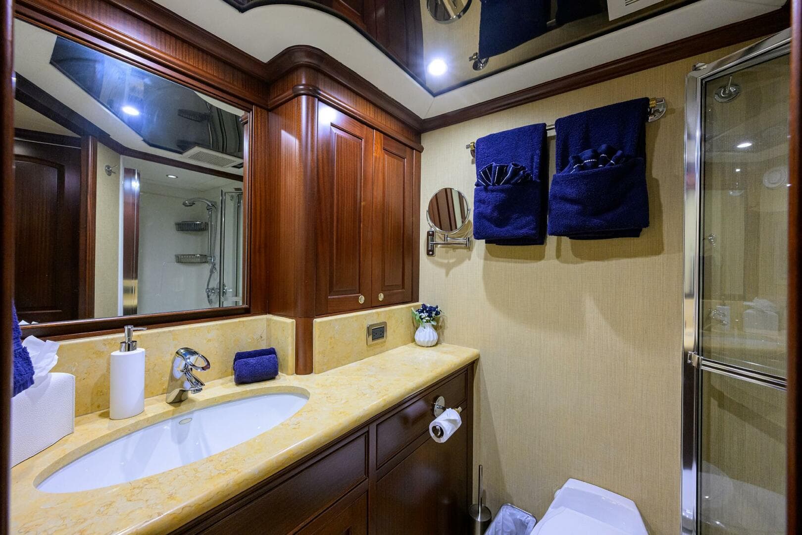 2005 Pacific Mariner 85