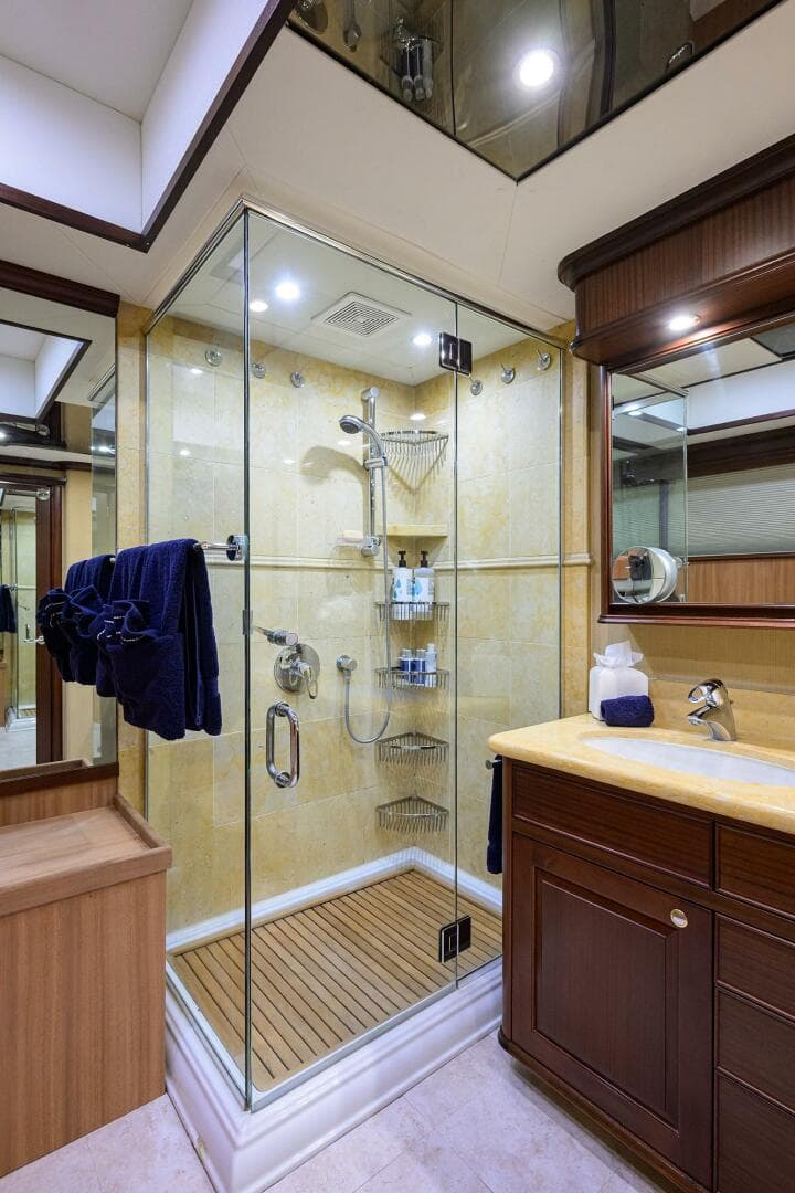 2005 Pacific Mariner 85