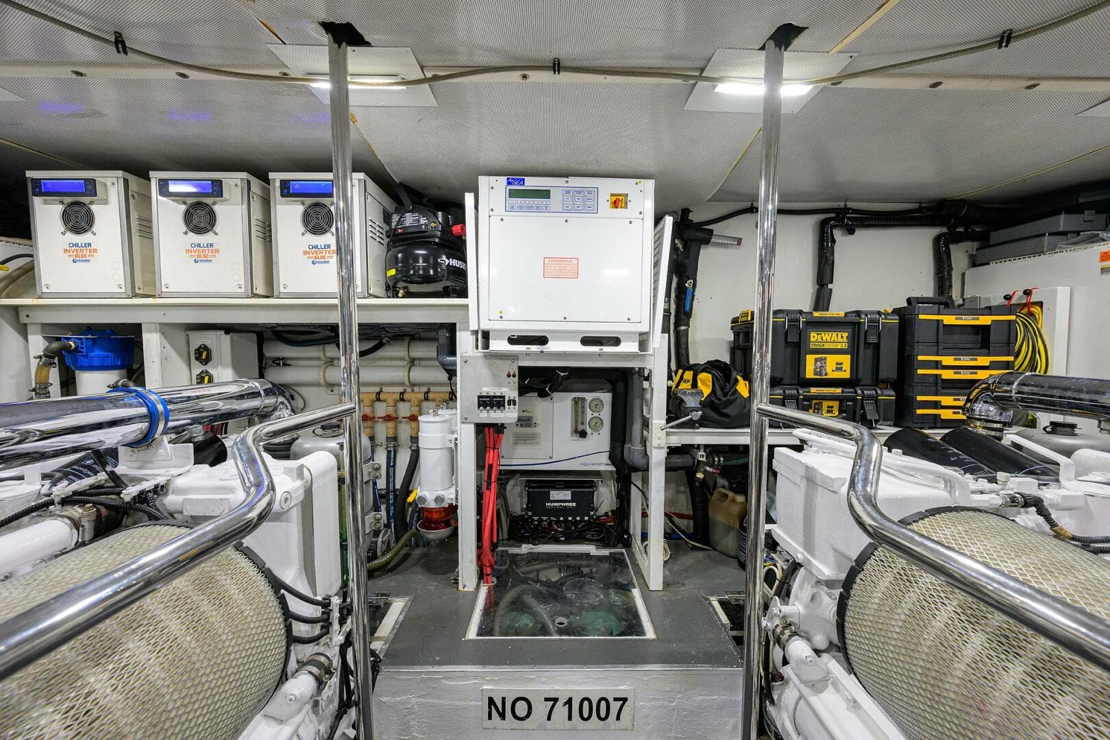 2005 Pacific Mariner 85