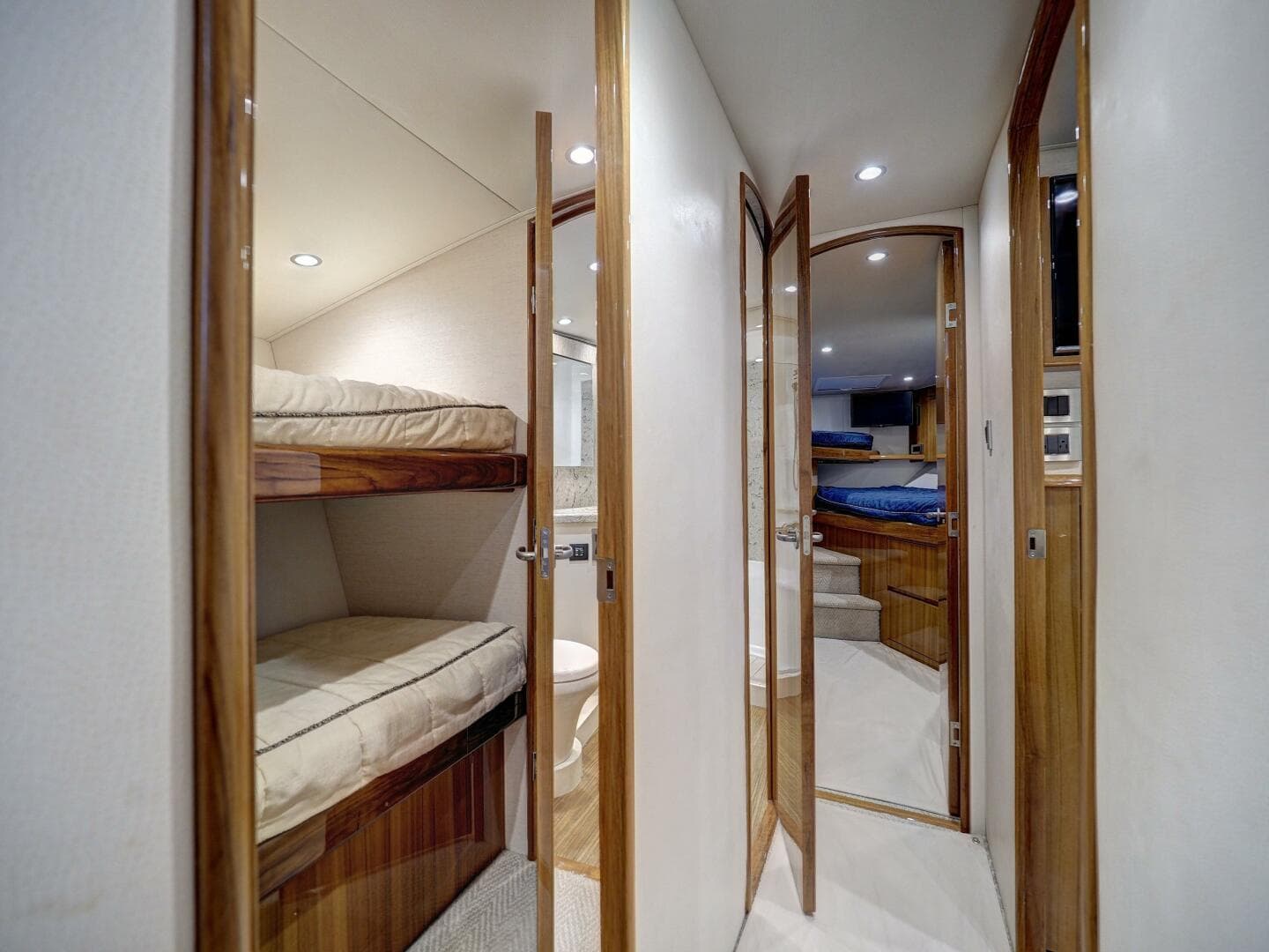 2017 Viking 52 Convertible 