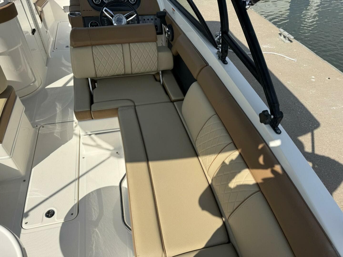 2015 Sea Ray 270 Sundeck