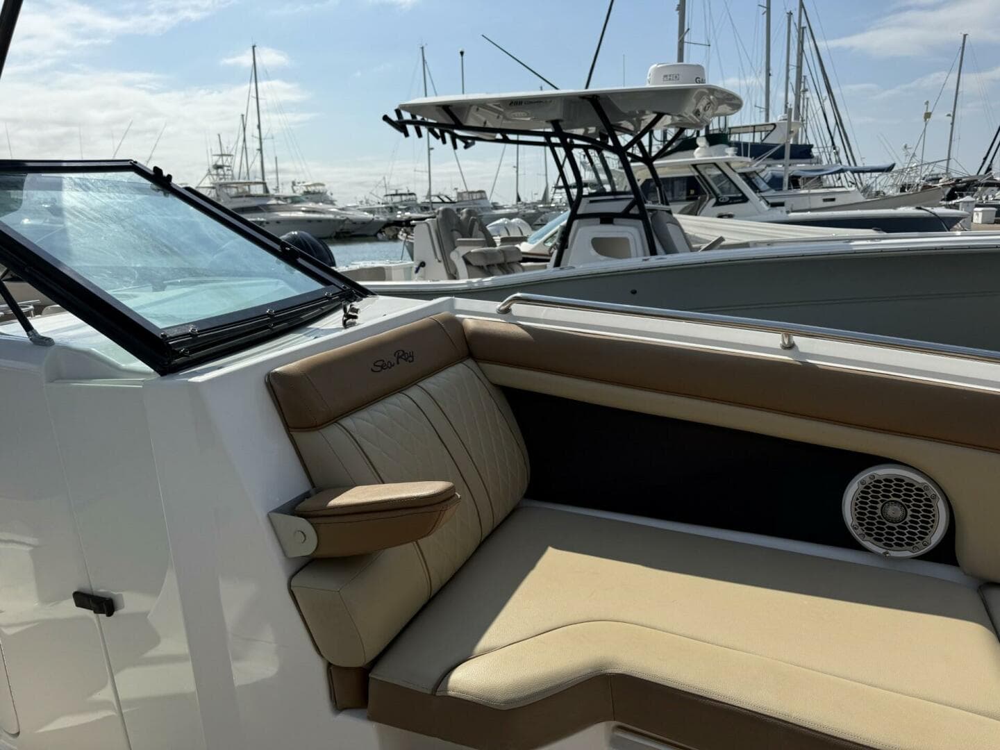 2015 Sea Ray 270 Sundeck