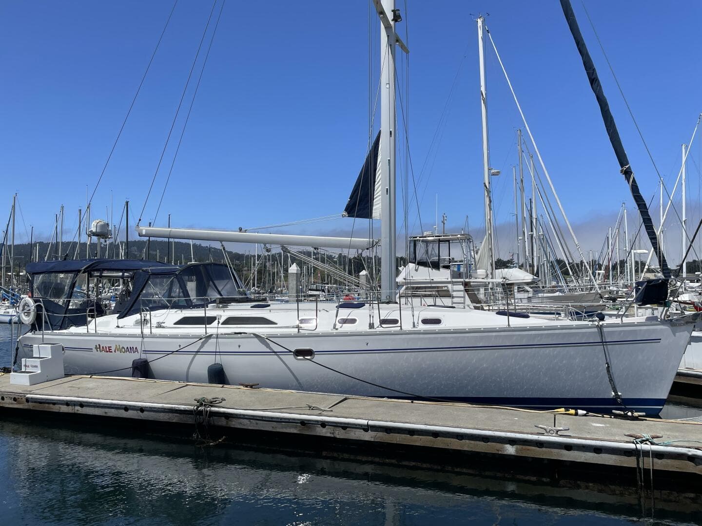 2005 Catalina 470