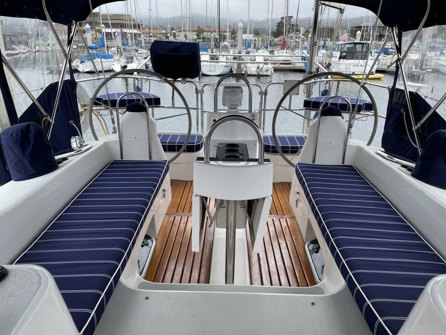 2005 Catalina 470