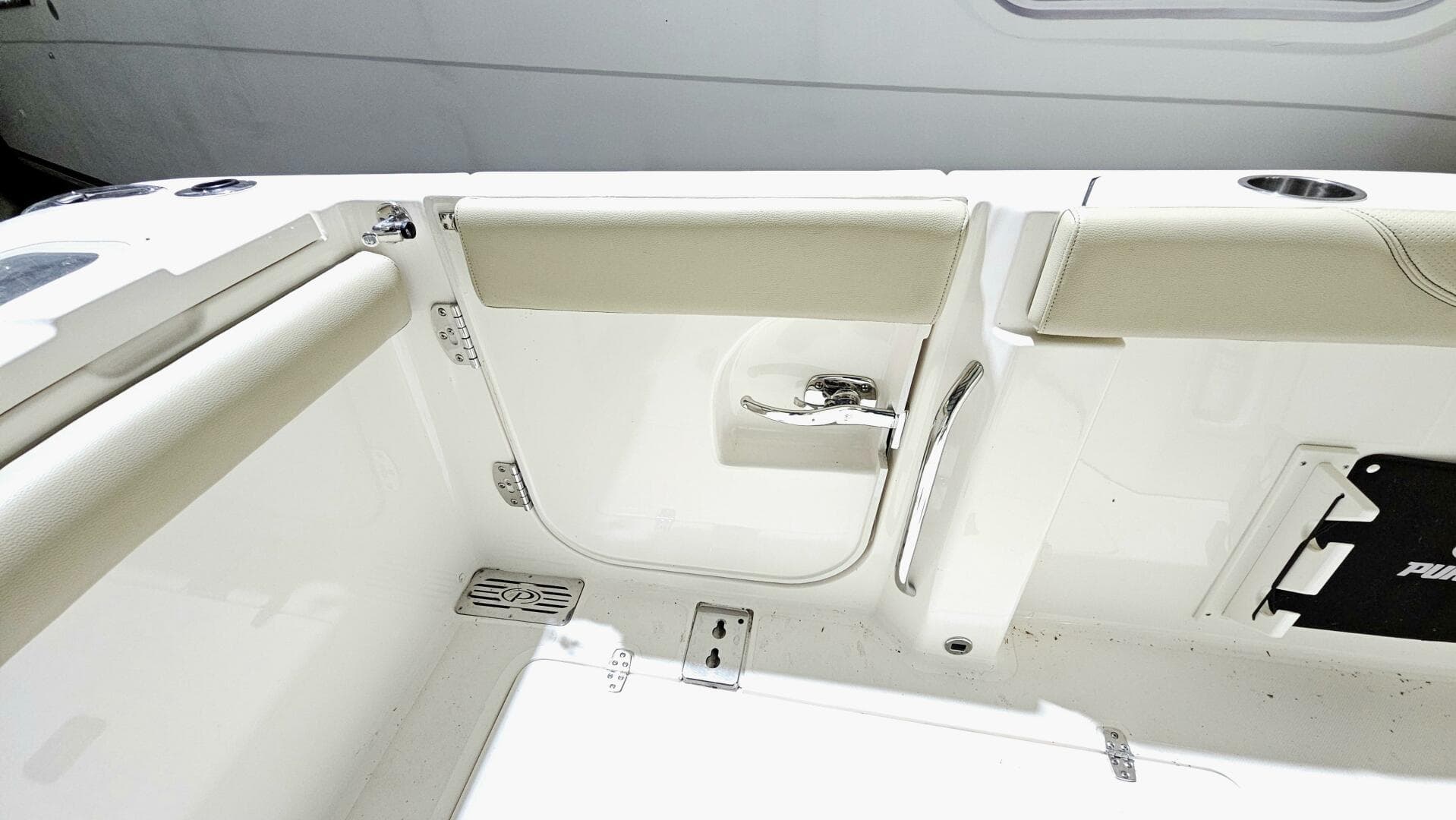 2018 Pursuit 328 Sport