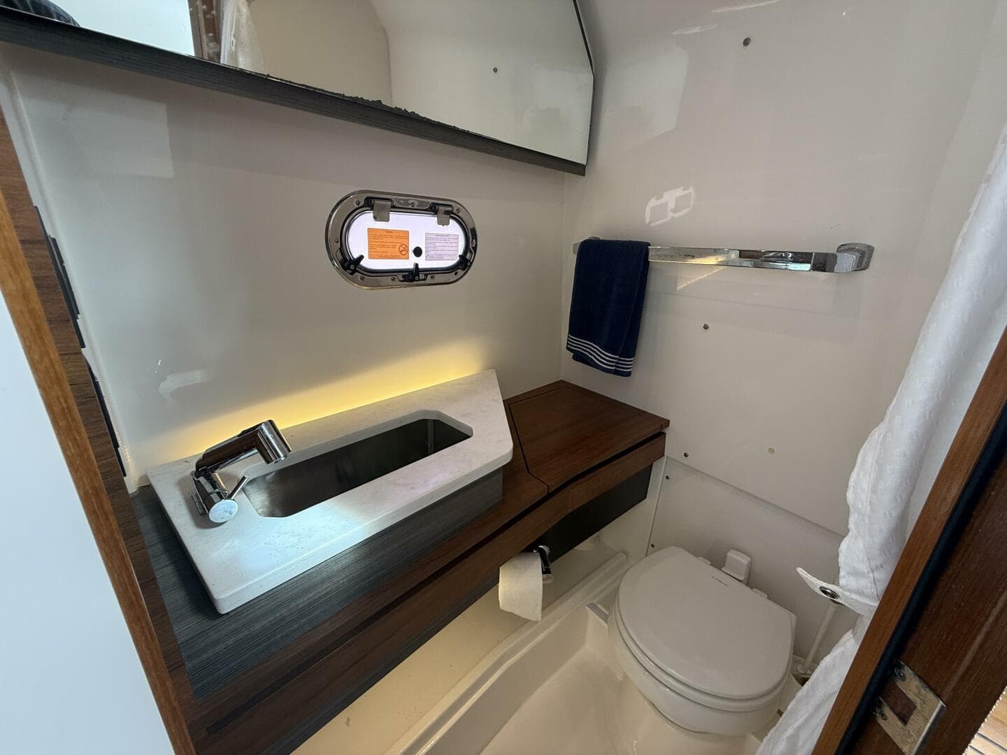 2021 Tiara Sport 34 LS