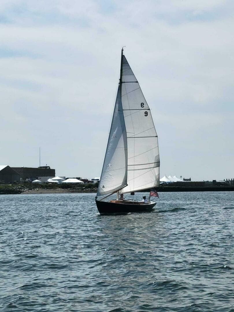 1985 Herreshoff Alerion 26