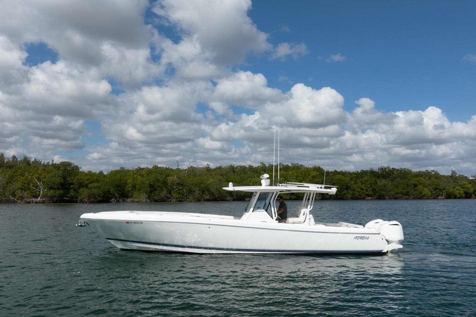 Intrepid 375 - Profile