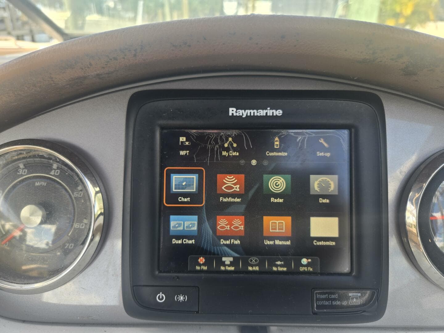 2016 Sea Ray 270 Sundeck Outboard