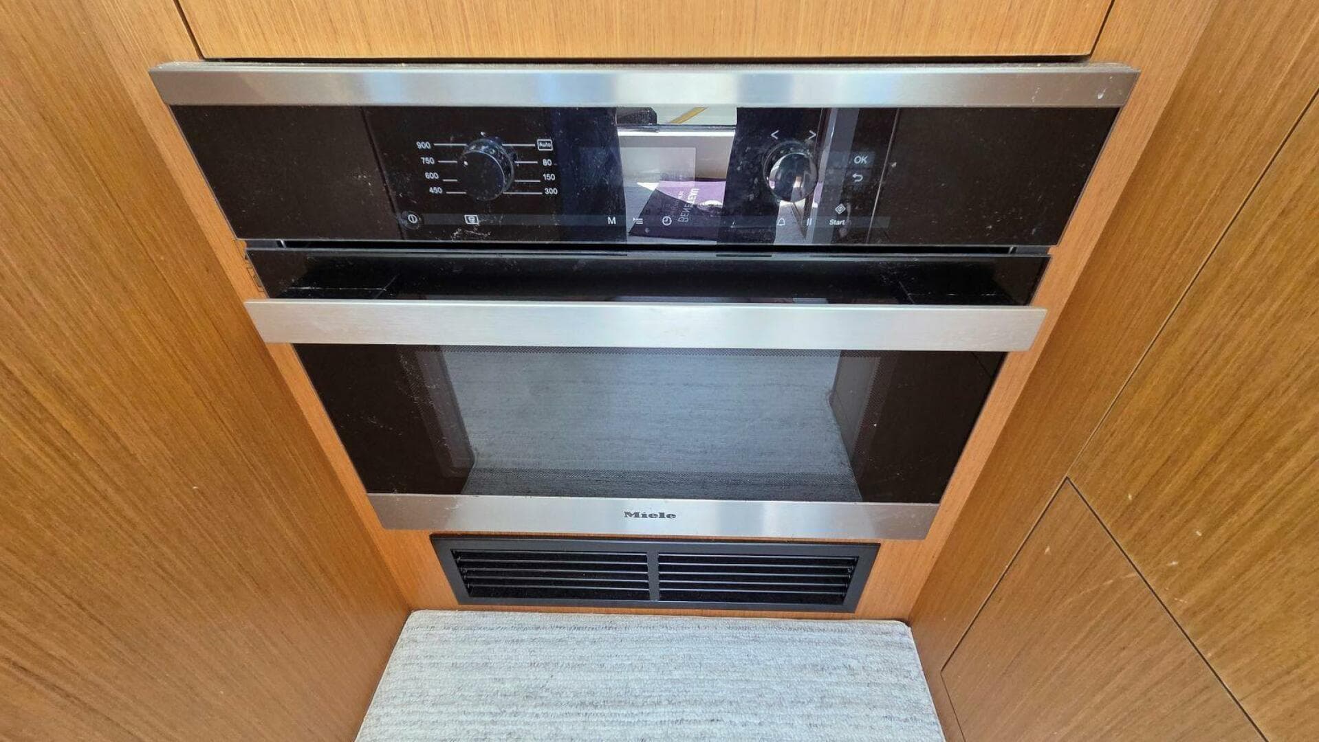 2019 Beneteau Swift Trawler 35