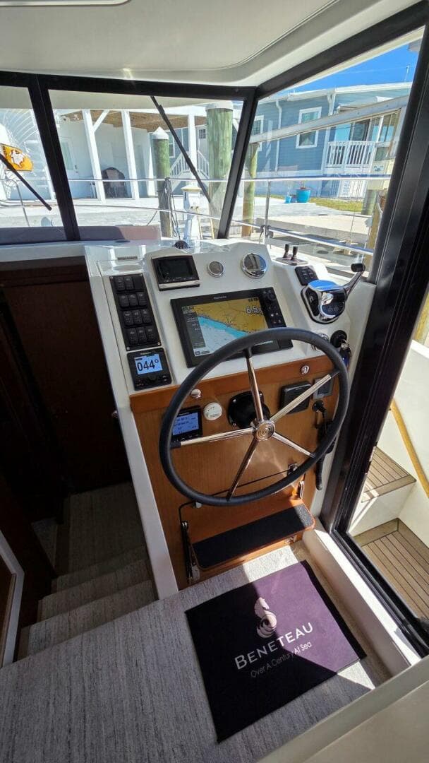 2019 Beneteau Swift Trawler 35