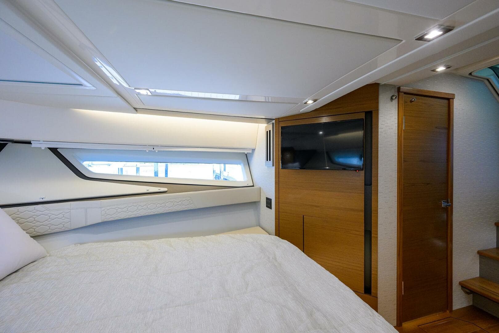 Tiara 43 - Interior Cabin Stateroom