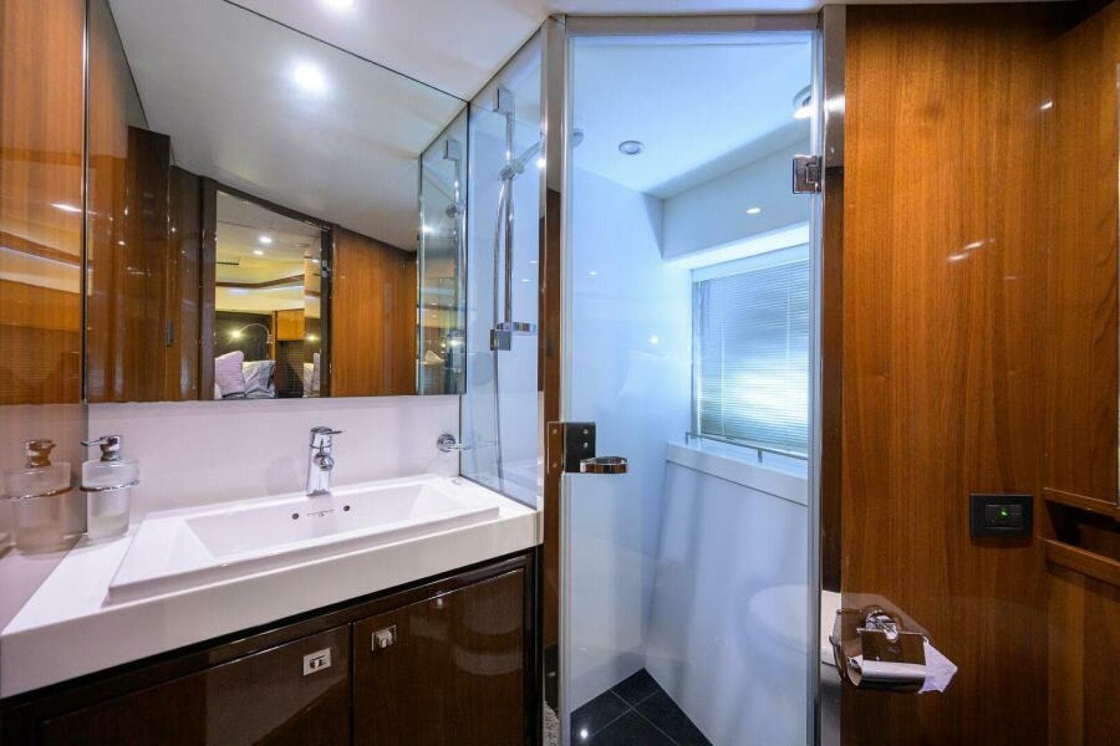 Princess 72 Joint Credit II - Interior Head